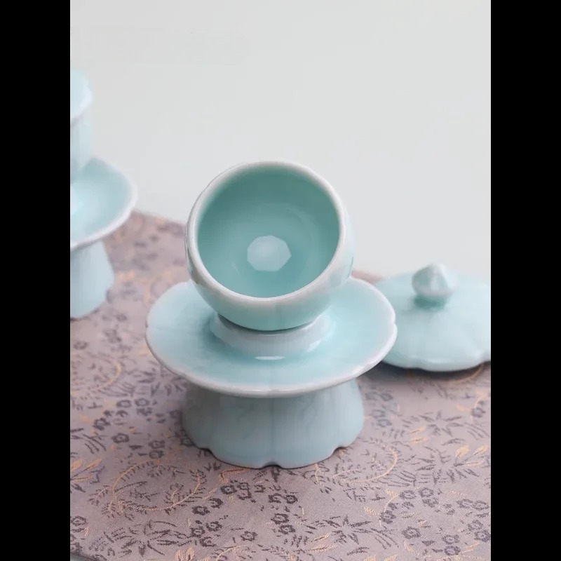 青磁の聖水杯、陶器製の仏像付き水杯、仏具、蓮華観音の供物用小 - Celadon Ceramic Cup のレビューと価格